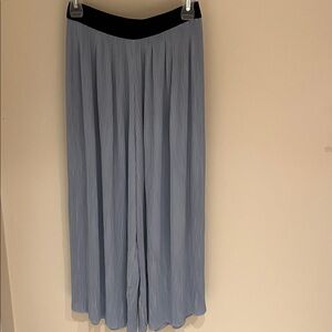 Zara Light Blue Wide Legs Pleated Pants With Black Elastic Waist, Size US S